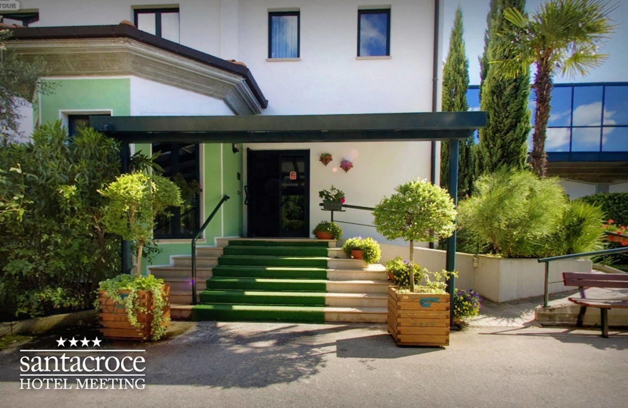 Hotel Santacroce Meeting Сульмона Екстер'єр фото