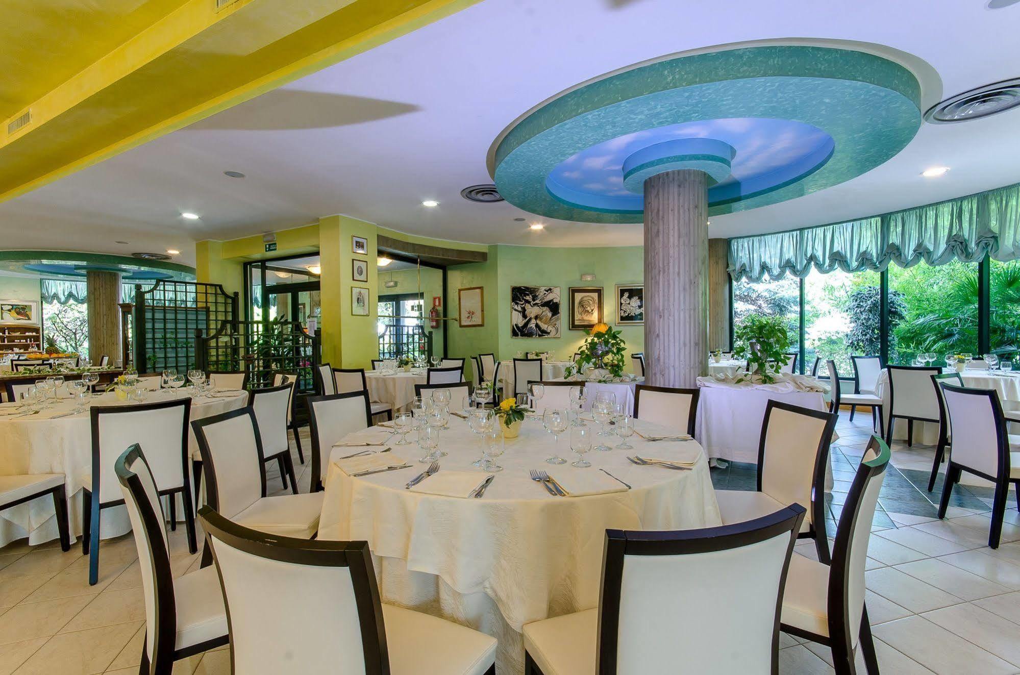 Hotel Santacroce Meeting Сульмона Екстер'єр фото